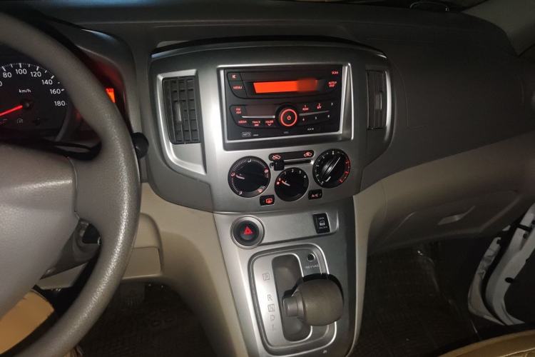 Used Nissan NV200 2016 Revised Version 1.6L CVT Luxury Edition

