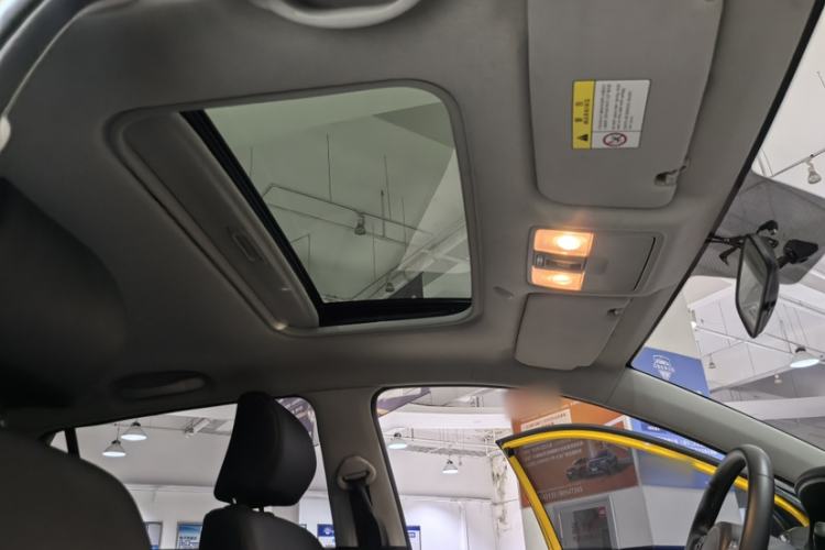 Used Kia kx1 Stonic 2021 1.4L CVT Fun & Sunroof Model
