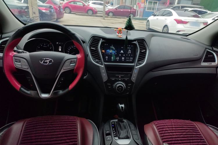 Used Hyundai Santa Fe 2017 2.0T Automatic All-Wheel Drive Smart 7-Seater