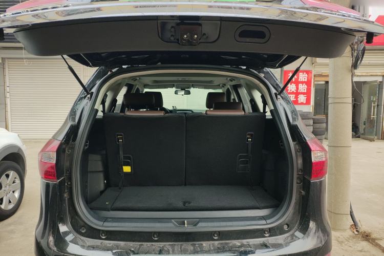 Used JMC Yusheng S350 2016 2.0T Automatic 2WD Gasoline Luxury Version with Sunroof 7 Seats
