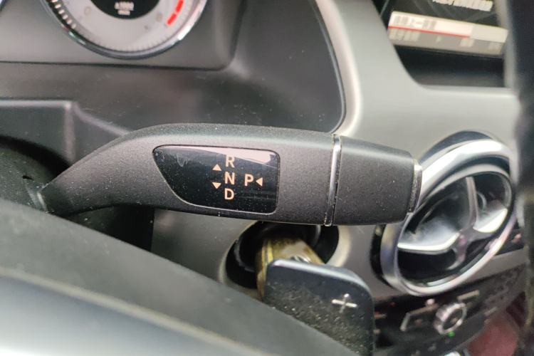 Used Mercedes-Benz GLK-Class 2015 GLK 260 4MATIC Fashion Edition Ultimate Version
