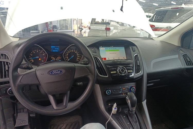 Used Ford Focus 2018 Hatchback Classic 1.6L Automatic Comfort Plus SmartDrive Edition
