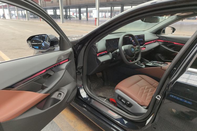 Used BMW i5 2024 eDrive 35L Prestige Luxury Package
