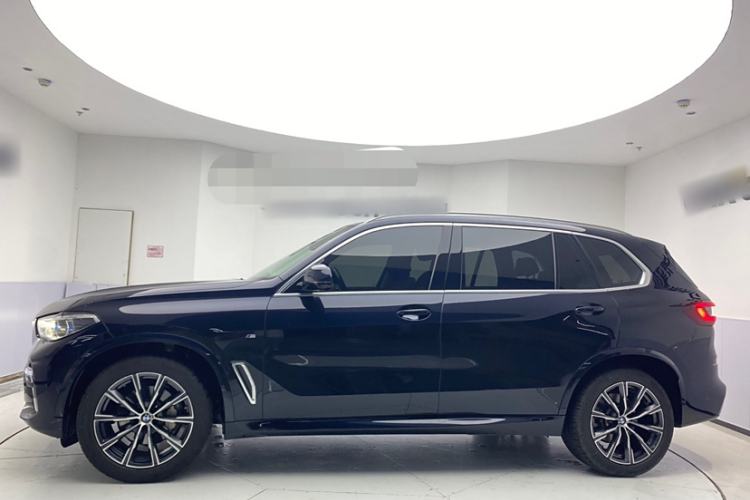 Used BMW X5 2022 Restyled xDrive 30Li M Sport Package
