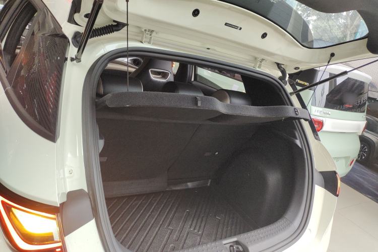 Used BYD Dolphin 2023 420 km Fashion Edition
