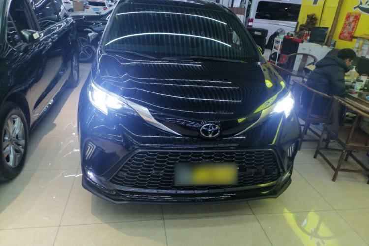 Used Toyota Granvia 2024 2.5L Hybrid Prestige PLUS Four-Wheel Drive Version
