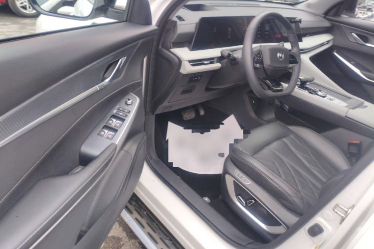 Used Changan CS75 PLUS 2024 3rd Generation Champion Edition 2.0T Intelligent Drive Performance Model
