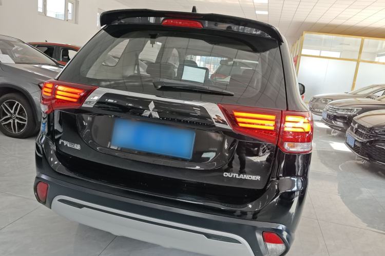 Used Mitsubishi Outlander 2020 2.0L Two-Wheel Drive Enjoyment Version 5 Seats