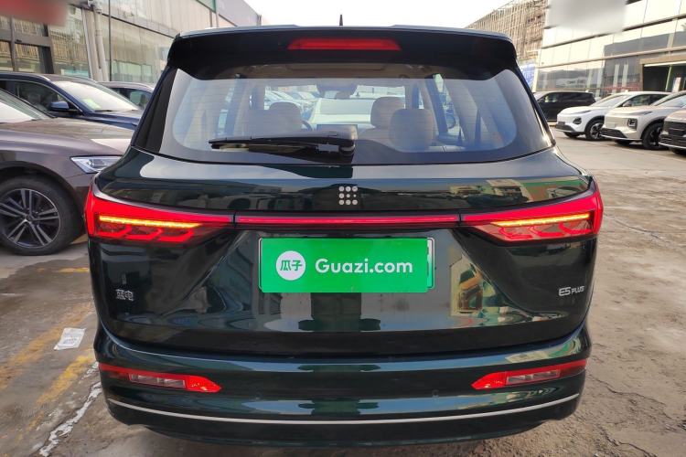 Used  E5 PLUS 2025 165 km Long-Range Version PLUS 7-Seater