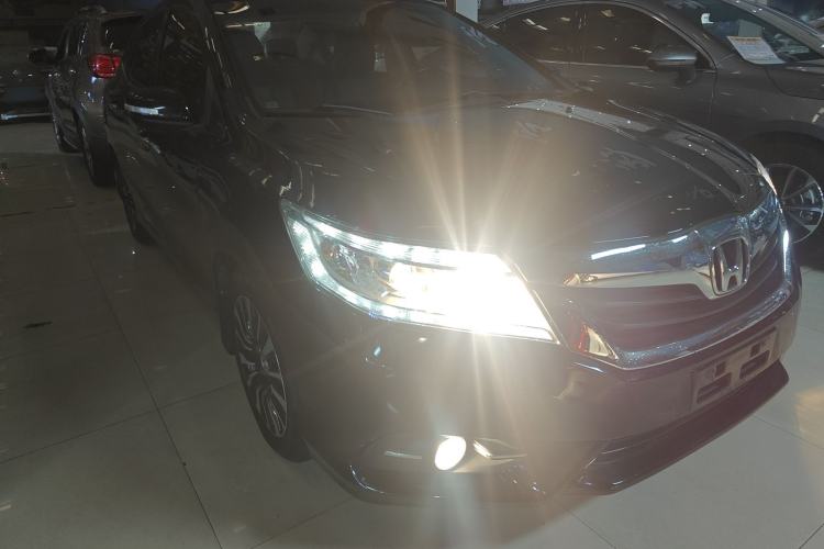 Used Honda Crider 2015 1.8L automatic comfort version