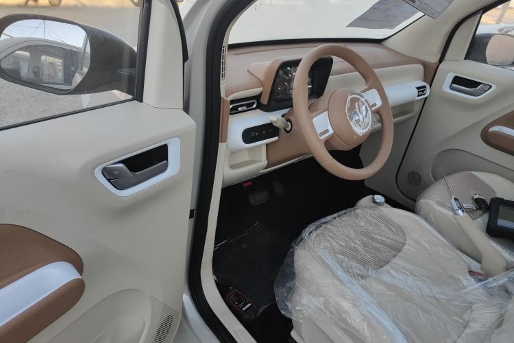 Used Wuling Hongguang MINIEV 2024 3rd Generation 215km Youth Edition
