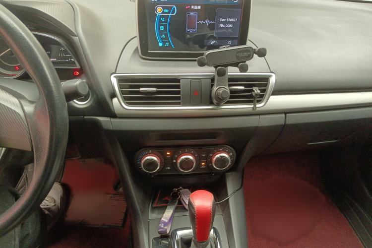 Used Mazda Mazda 3 Axela 2014 Sedan 1.5L Automatic Comfort Model
