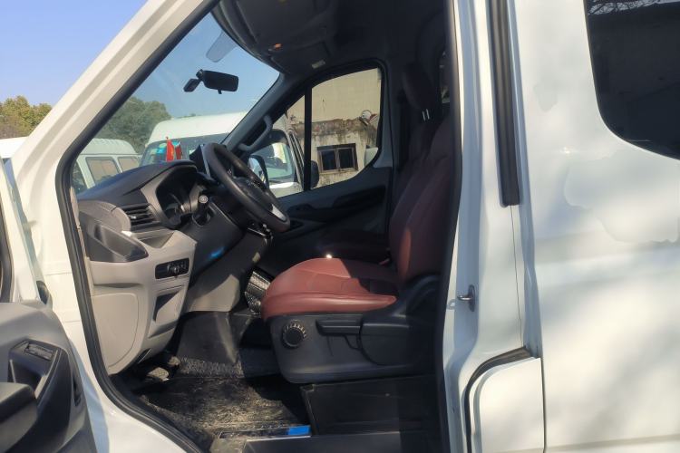 Used SAIC MAXUS Xintu V90 2021 2.0T Manual Zhiyun King Rear-Drive Single-Tire Long Wheelbase High-Roof 7-Seater