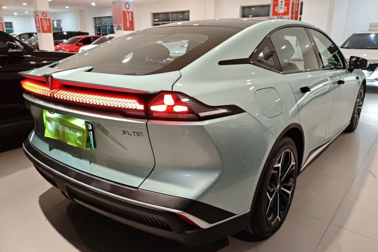 Used  SL03 2023 200Max Range-Extended Version
