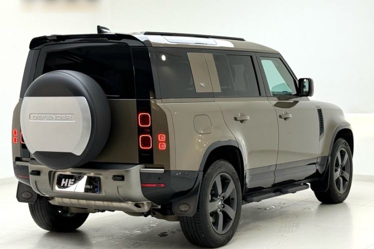 Used Land Rover Defender 2022 110 P400 X-DYNAMIC HSE
