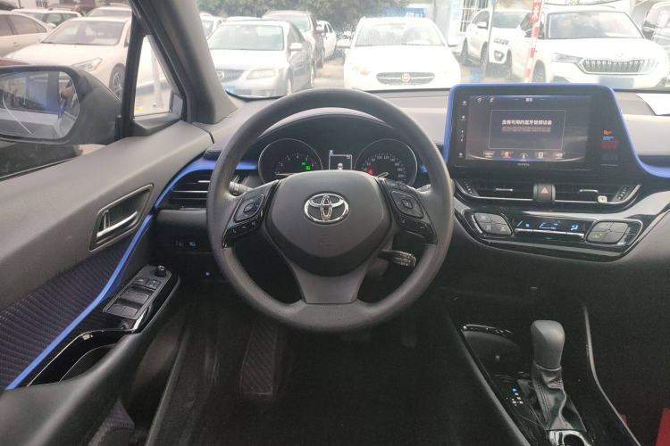 Used Toyota IZOA 2021 2.0L Enjoy Edition

