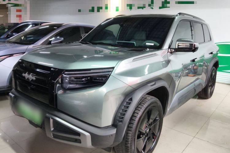 Used  Titanium 3 2025 501 km All-Wheel Drive Intelligent Driving Max Edition
