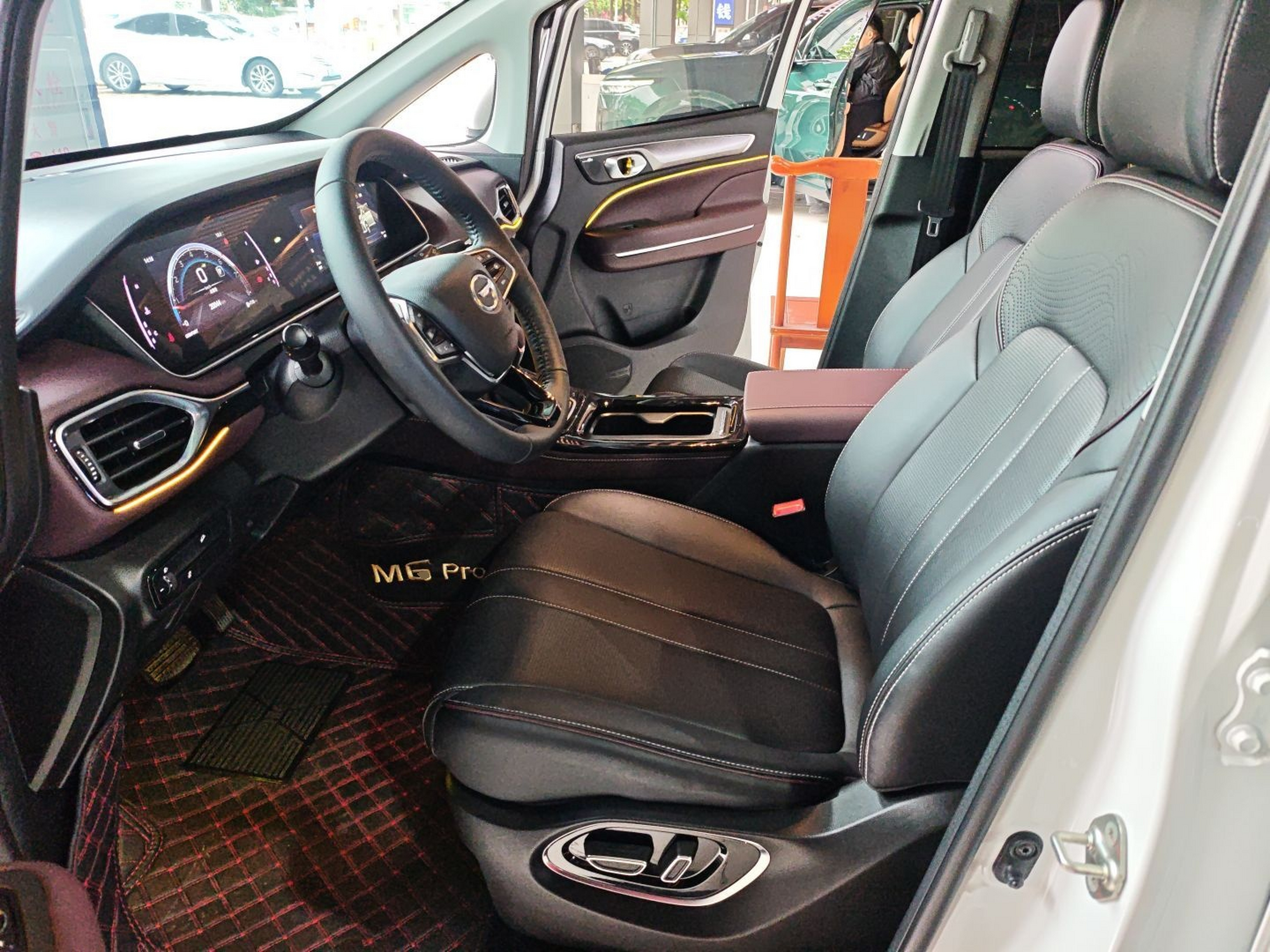 Переднее сиденье в автомобиле