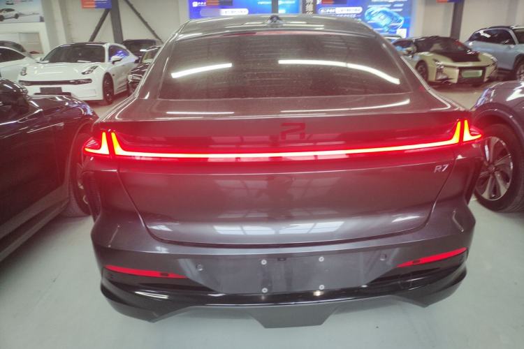 Used  R7 2023 Rear-Drive Screen King Pro Edition
