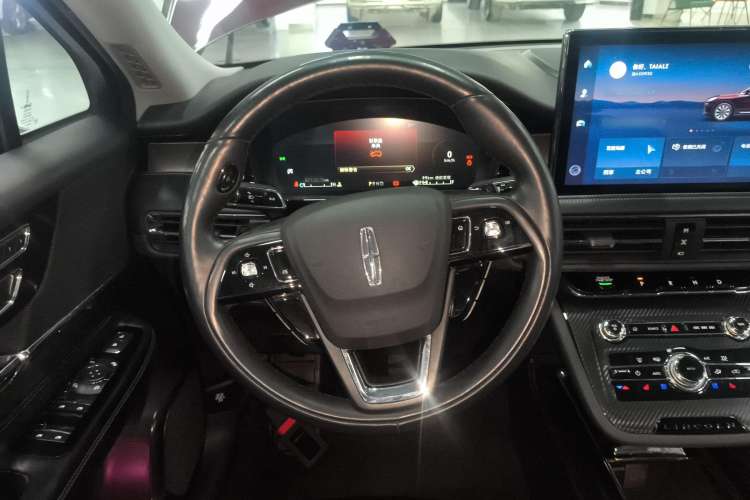 Used Lincoln Corsair 2022 2.0T Two-Wheel Drive Deluxe Edition
