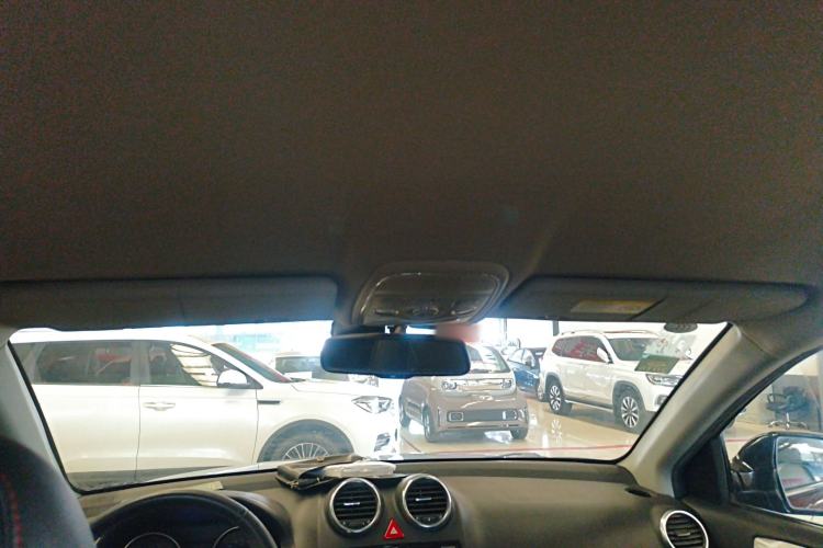 Used Haval H6 2013 Upgraded Model 1.5T Manual Two-Wheel Drive Elite Version
