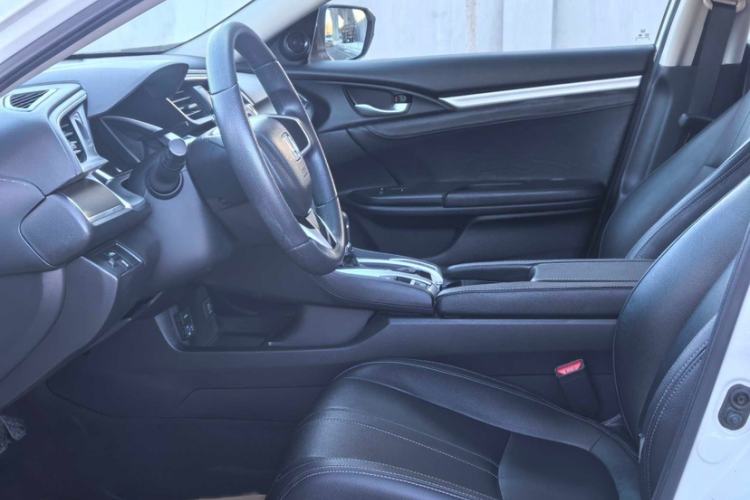 Used Honda Civic 2016 220TURBO CVT Luxury Edition