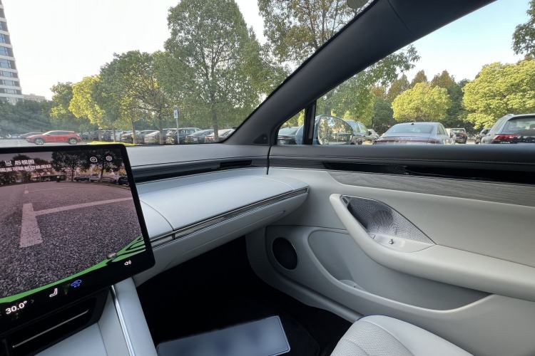 Used Hima Luxeed S7 2025 705 km Pro