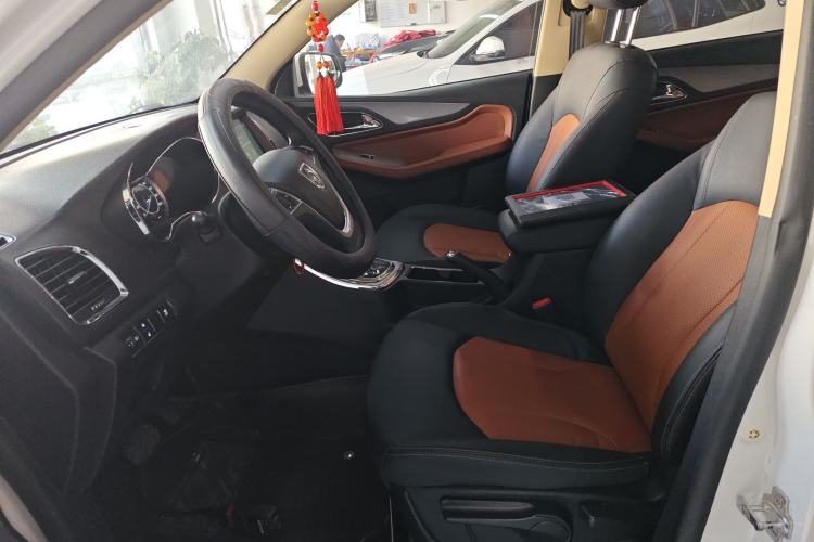 Used Baojun 560 2016 1.8L iAMT Elite Edition
