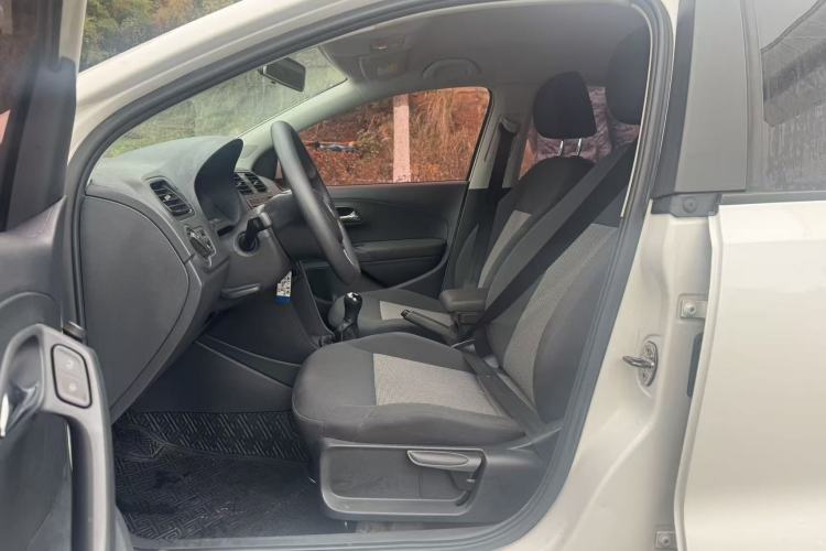 Used Volkswagen Polo 2016 1.4L Manual Fashion Model