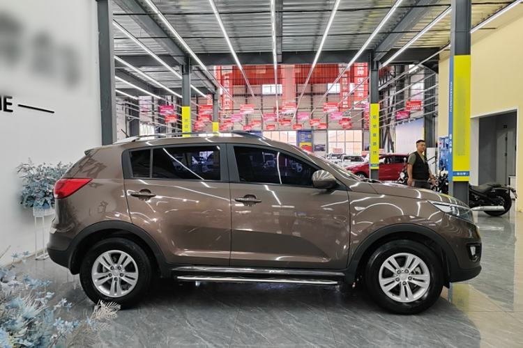 Used Kia Sportage R 2016 2.0L Manual Two-Wheel Drive GL Trim
