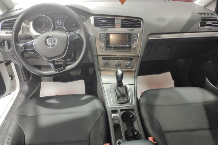 Used Volkswagen Golf 2015 1.4TSI Automatic Comfort Model
