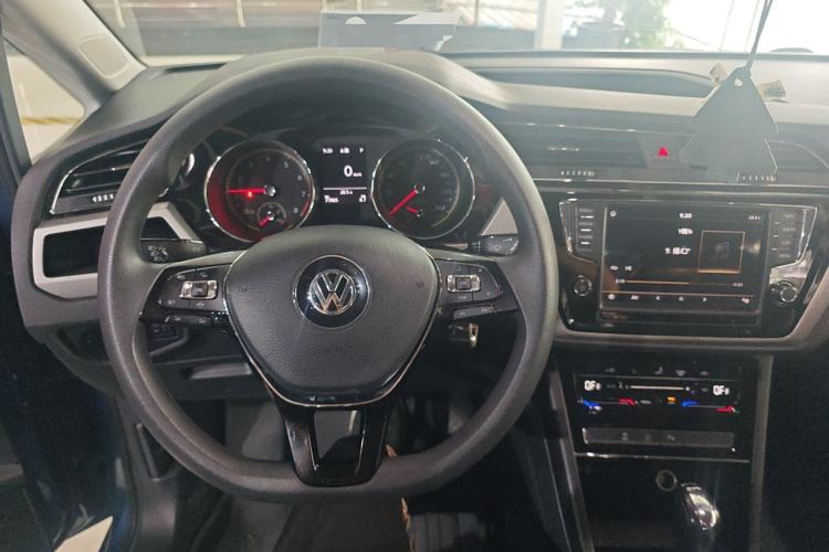 Used Volkswagen Touran 2021 Touran L 280TSI DSG Comfort Edition 7 Seats
