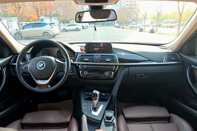 Used BMW 3 Series 2018 320Li Fashion Model
