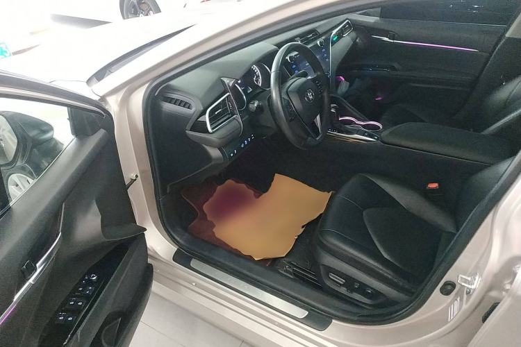 Used Toyota Camry 2019 Revised Version 2.0G Luxury Edition