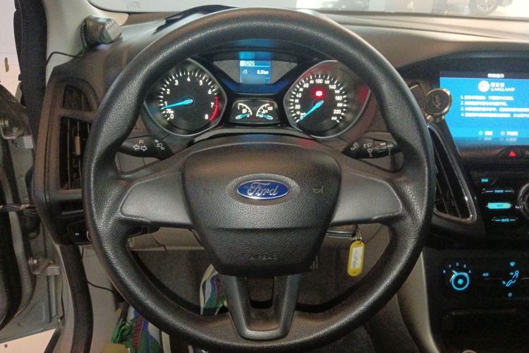 Used Ford Focus 2015 Sedan 1.6L Automatic Comfort Model
