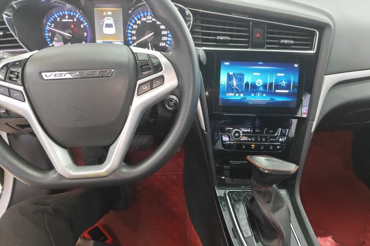 Used Venucia D60 2018 1.6L CVT Smart Connect Elite Edition
