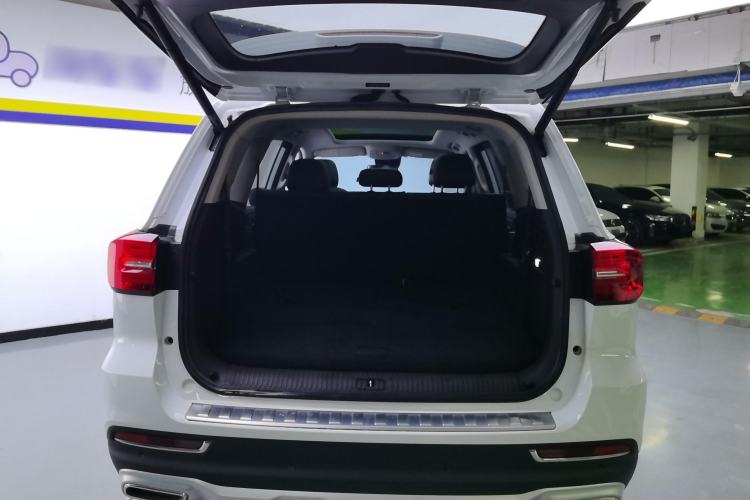 Used Roewe RX8 2018 30T Smart Connectivity Two-Wheel Drive Flagship Edition
