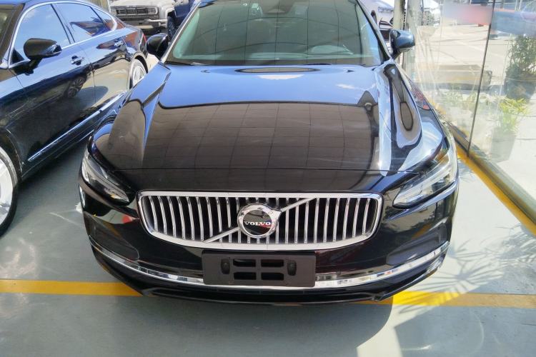 Used Volvo S90 2022 B5 Zhiyi Luxury Edition

