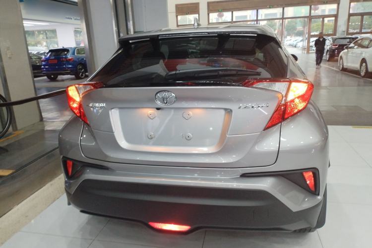 Used Toyota IZOA 2021 2.0L Enjoy Edition
