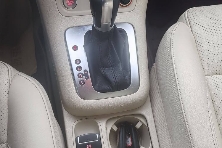 Used Volkswagen Tiguan 2015 1.8TSI Automatic Two-Wheel Drive Luxury Model
