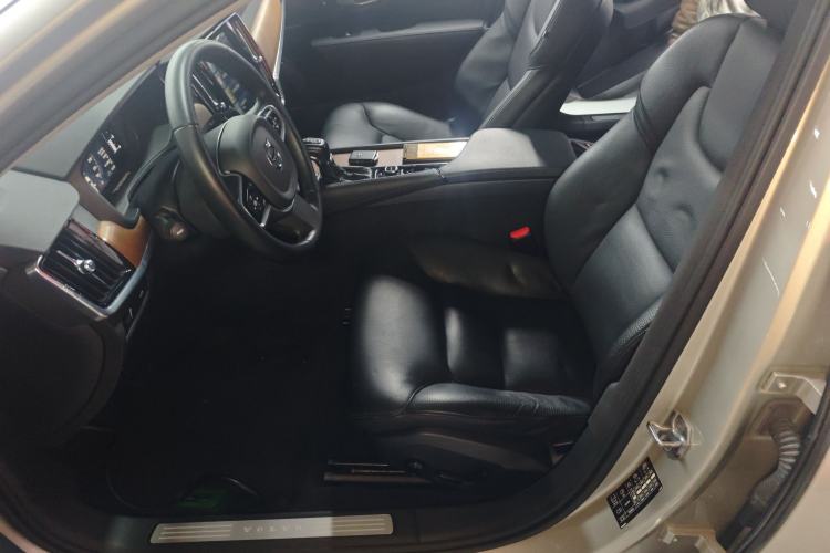 Used Volvo S90 2017 T4 Zhiyuan Edition

