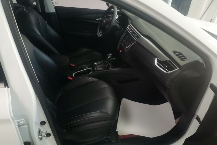 Used Roewe i5 2020 1.5L Automatic 4G Connect Luxury Flagship Edition