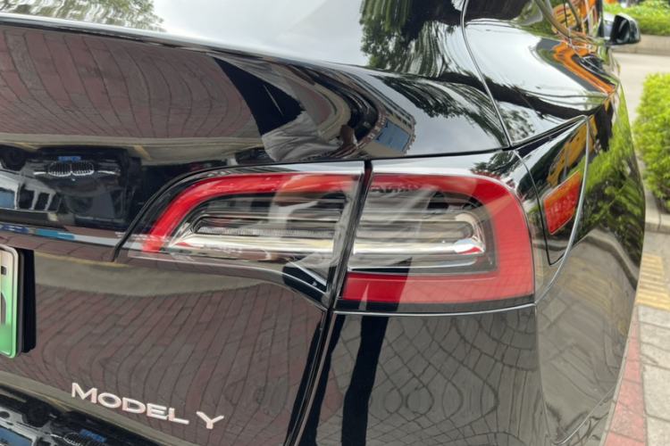 Used Tesla Model Y 2021 Standard Range Rear-Wheel Drive Version