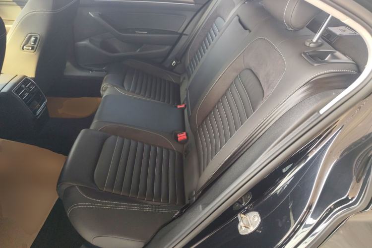 Used Volkswagen Magotan 2020 330TSI DSG Leading Model
