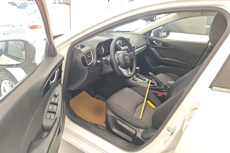 Used Mazda Mazda 3 Axela 2016 Sedan 1.5L Automatic Comfort Model
