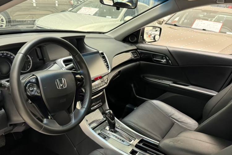 Used Honda Accord 2016 2.0L Elite Edition
