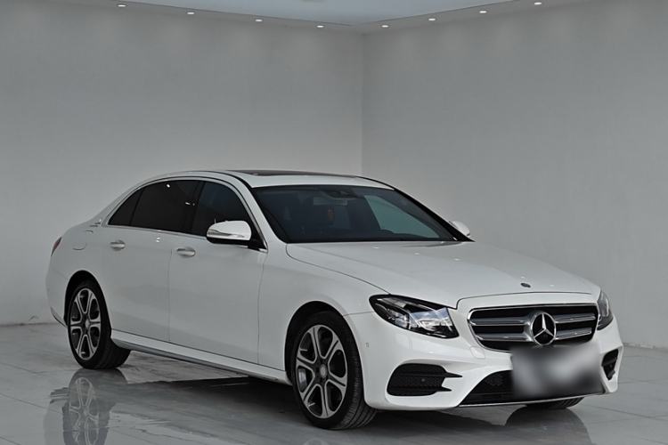 Used Mercedes-Benz E-Class 2016 E 300 L Sporty and Stylish Model
