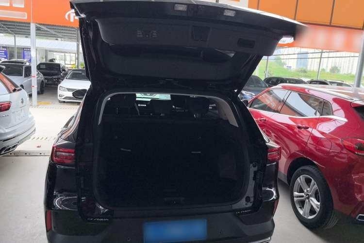 Used Dongfeng Aeolus Huge 2022 Mach Dual-Motor 1.5T MHD Dare-to-Dream Edition
