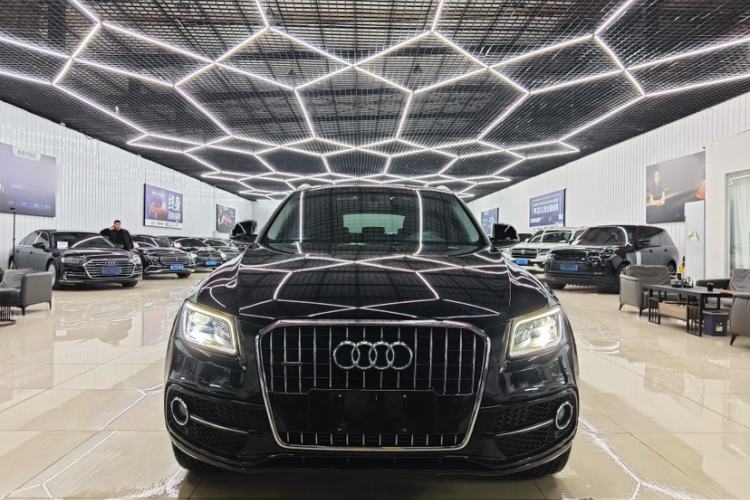 Used Audi Q5 2018 Collector's Edition 40 TFSI Ambition Model
