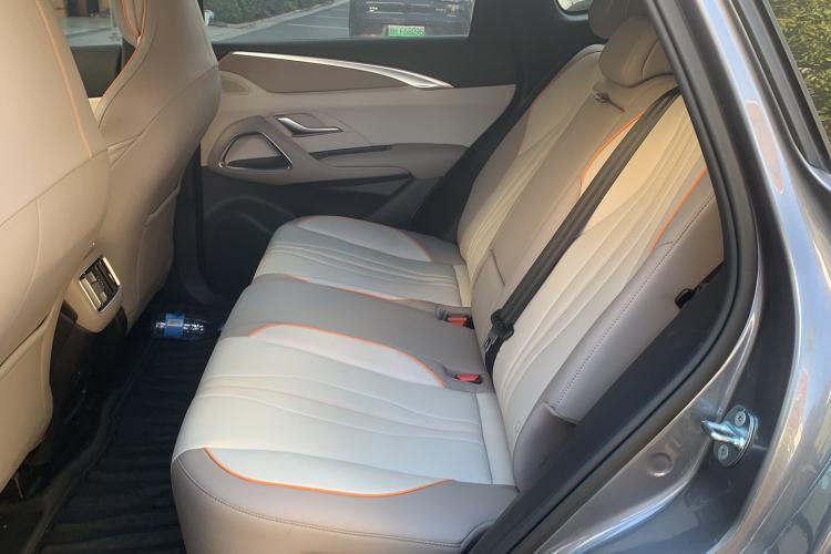 Used BYD Song Pro New Energy 2024 HONOR Edition DM-i 71KM Navigation Model
